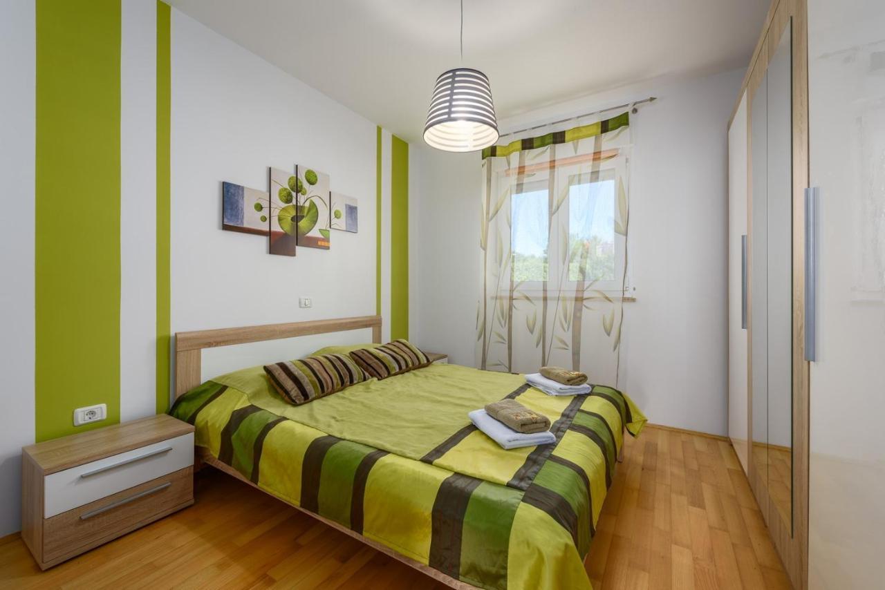 Flora House With Apartment ซัมบราทิยา ภายนอก รูปภาพ